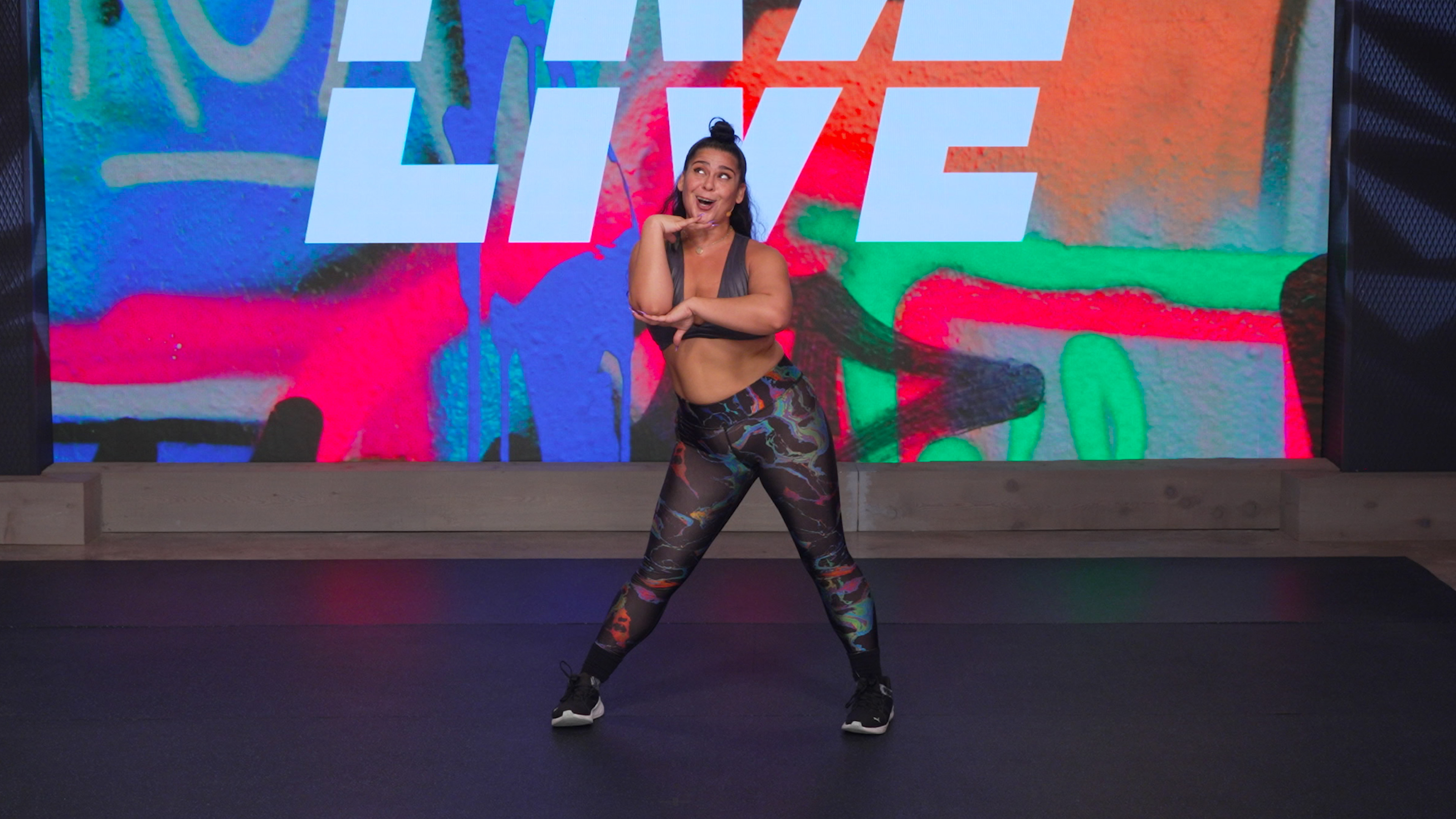 Ivy Dance Bold